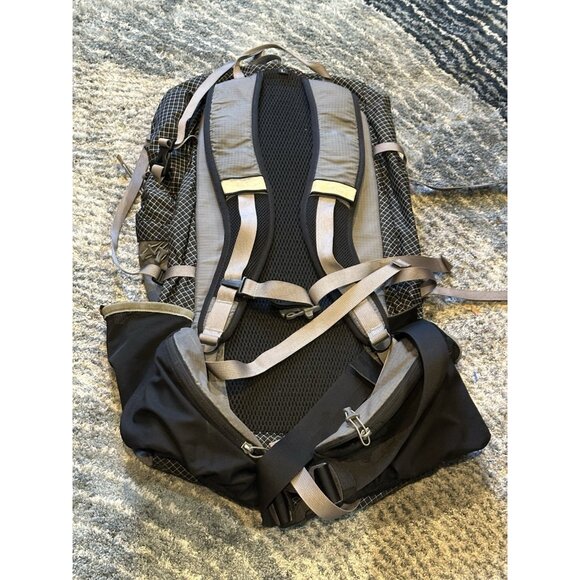 GoLite Jam Pack Ultralight Hiking Backpack Grey Bag Large - Picture 3 of 4